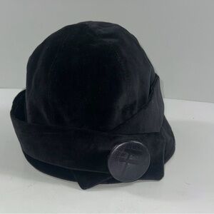 Burberry London Black Velvet Cloche Cap Nova Check Sash Button Decor Hat Small
